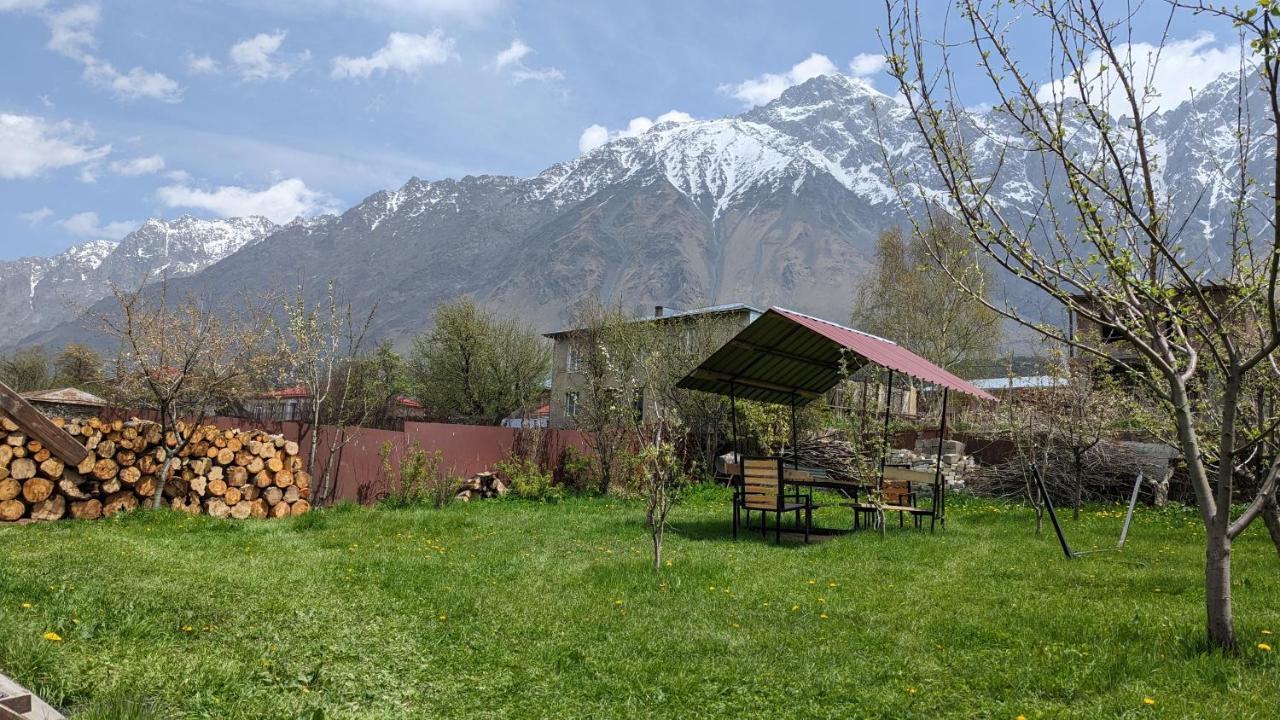 Hotel Kazbegi Green Yard Esterno foto